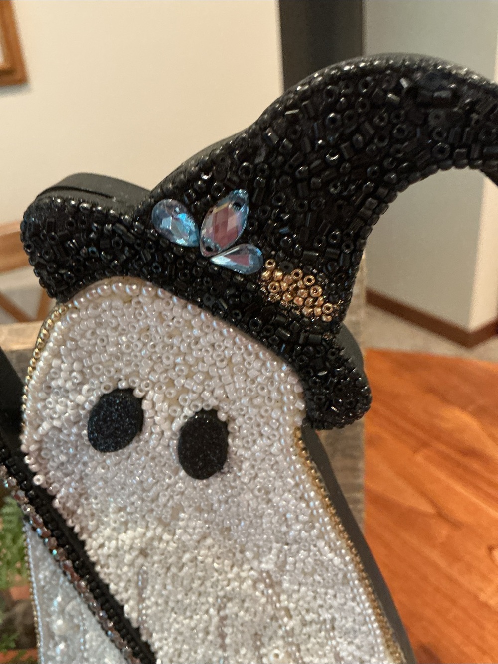 Halloween Beaded and Glitter Ghost with Witch Hat - Picture 3 of 6